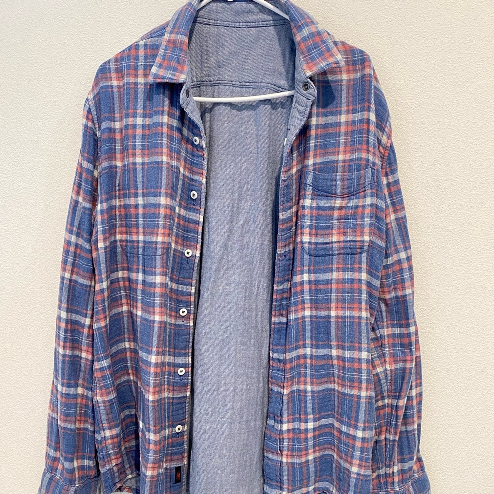 Men’s shirt. Size L